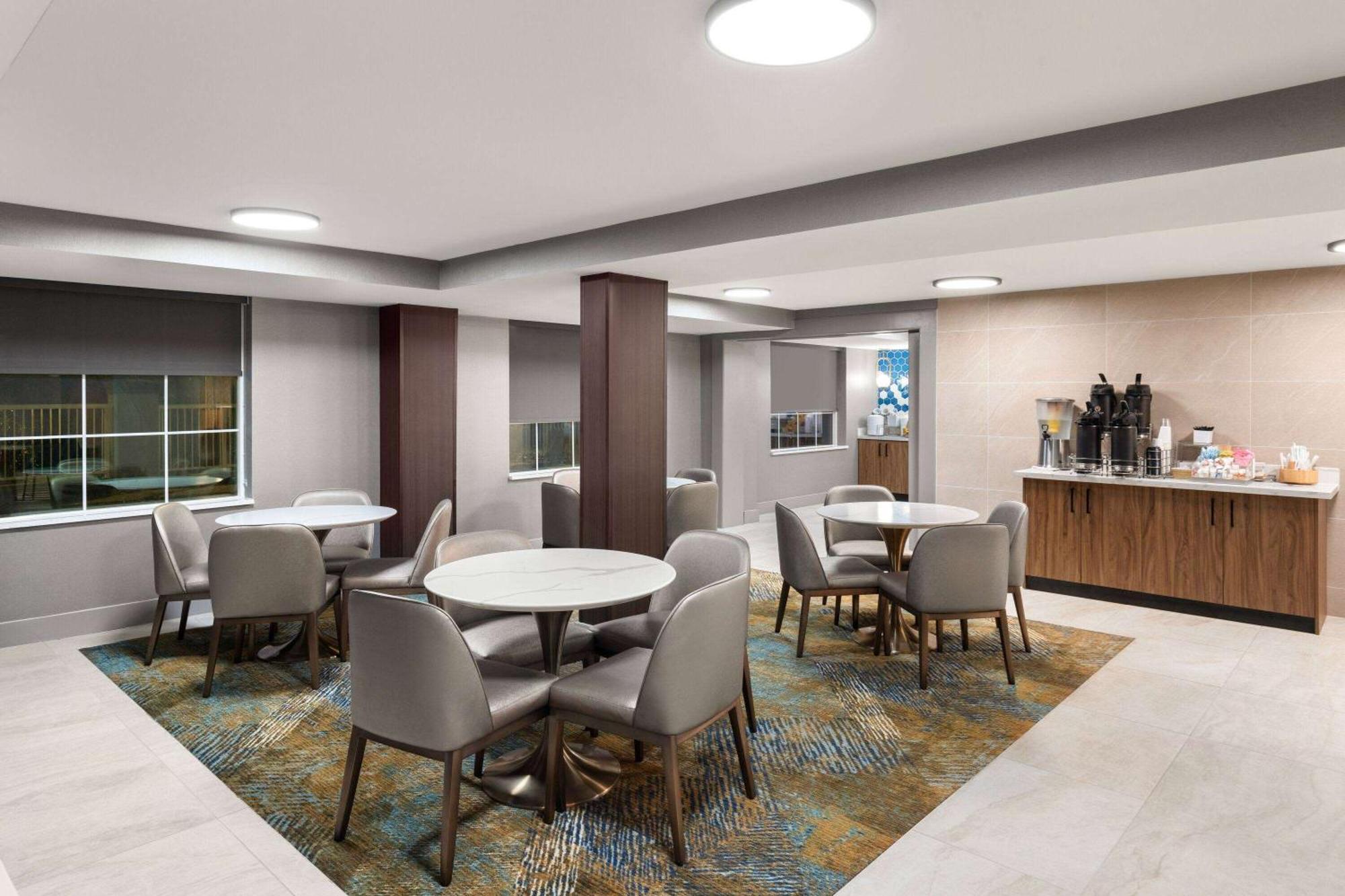 Hawthorn Extended By Wyndham Hotel Knoxville